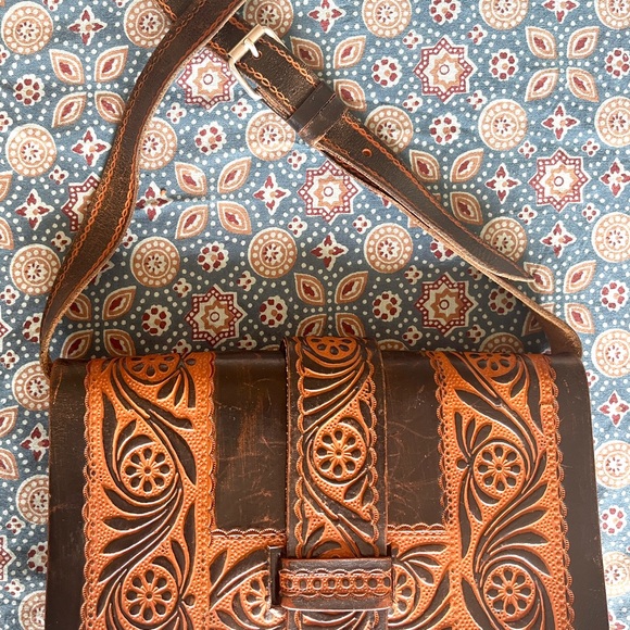 Vintage Hand Tooled Leather Bag 60s 70s Boho Purse Shoulder Crossbody Bag Hippie - Picture 5 of 8